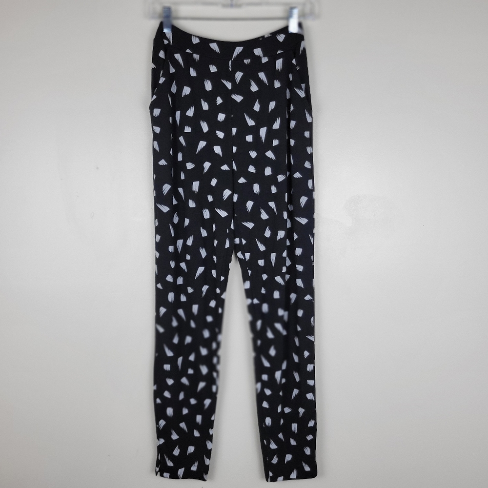 Agnes B. Black Leggings with White Abstract Print